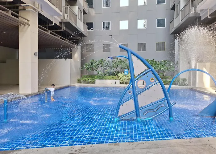 Modern Zen Retreat Balcony Near Moa Apartment
